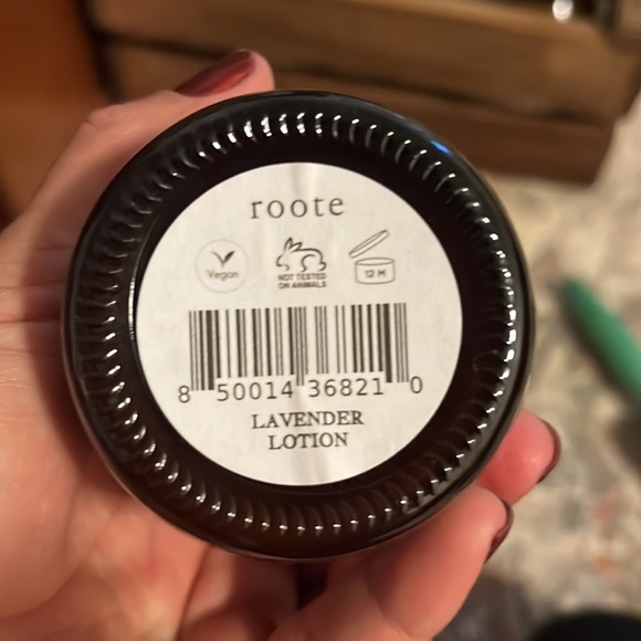 Botanical vegan lotion never opened- price per bottle. My personal favorite! ♥️ - Picture 2 of 10